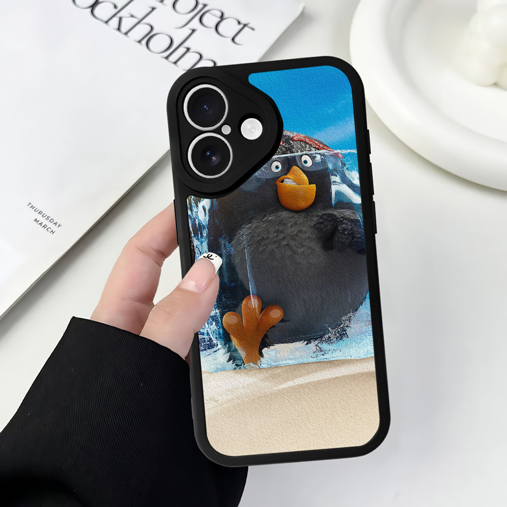（画像用） Angry Birds アングリーバード 【iPhone 16シリーズ対応】シリコンスマホケース（レザー調） 材質：シリコン